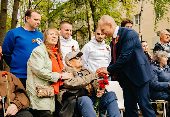 ⭐️В День Победы поздравили ветерана Великой Отечественной войны Карпича Бориса Антоновича. Борис Антонович был призван в 1944 году в ряды Советской Армии и…