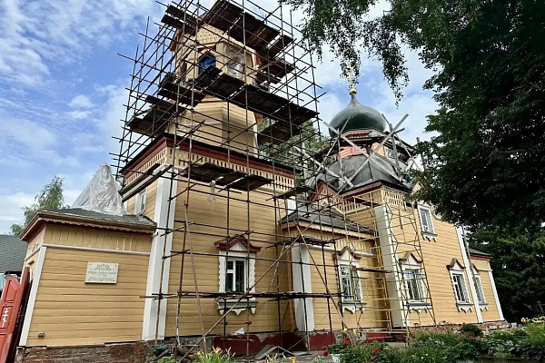 В Ивантеевке вместе с коллегами по приглашению настоятеля и ребят из воскресной школы заглянули в храм Святого Великомученика Георгия Победоносца. Деревянный Георгиевский храм — один из старейших в…