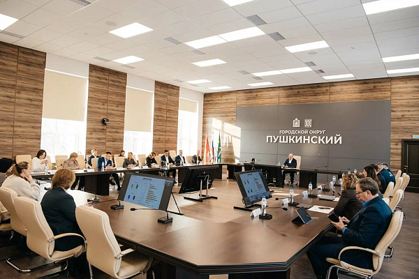 Сегодня на совещании под председательством Губернатора Андрея Воробьёва основным вопросом стала подготовка к предстоящему снегопаду.