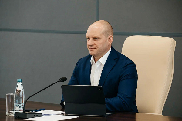 Сегодня принял участие в еженедельном совещании под председательством губернатора Подмосковья Андрея Воробьева, на котором подвели итоги прошедших выборов. 🇷🇺…