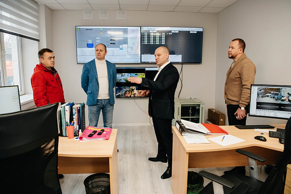 Вместе с коллегами оценили, как организована работа аварийно-диспетчерской службы МУП «ЖКХ Лесной».