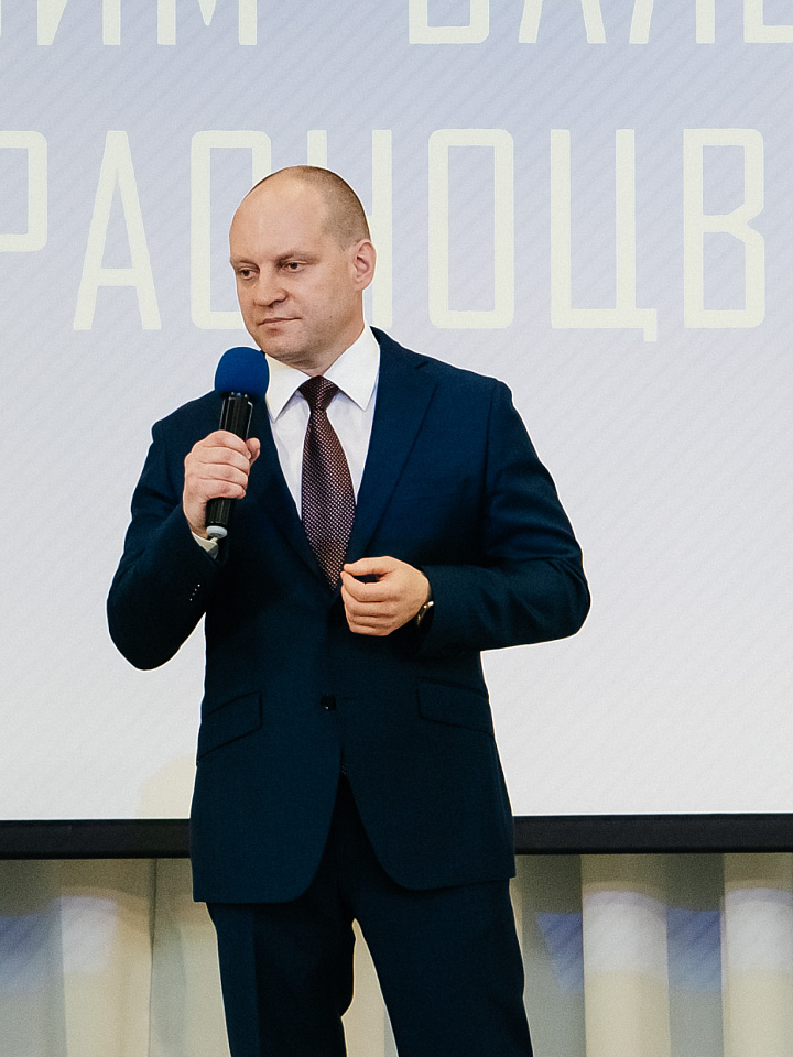 Максим Валерьевич Красноцветов